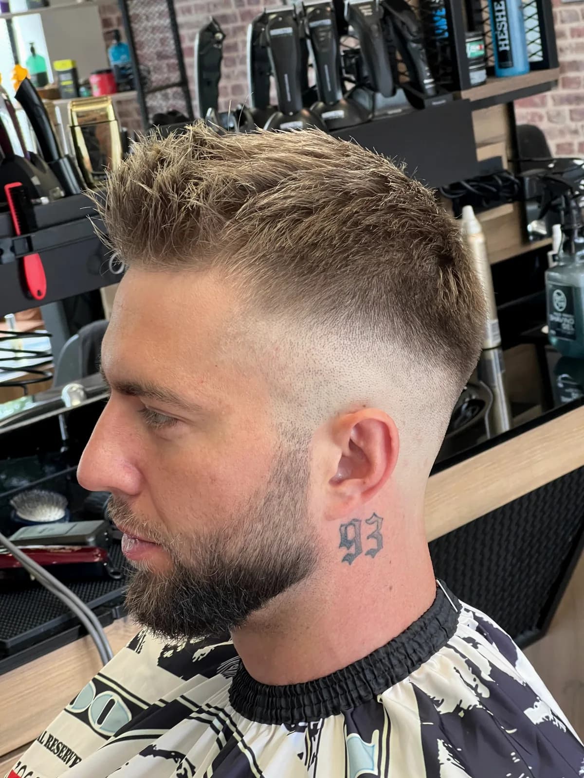 Detailansicht von Fade, Kontur und Bart